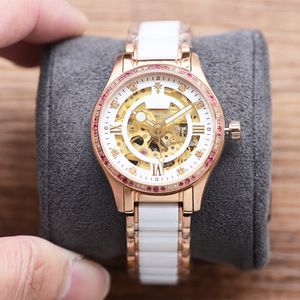 Hollow Watch Woman Watch Wristwatch Automatiska mekaniska klockor Guldklockor Business armbandsur Vattentät Montre de Luxe 33mm