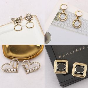 23SS 20 Style Basit Moda Tasarımcı G Harfler Saplama Uzun Dangle Hoop 18K Altın Kaplama 925 Gümüş Çember Kadınlar Kristal Rhinestone İnci Küpe Düğün Partisi Jewerlry