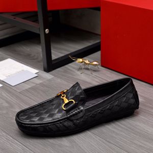 Ny stil 2023 Men Party Wedding Dress Shoes Bekväma företag Casual Loafers Herrlyft på varumärkesdesigner Flats Storlek 38-44