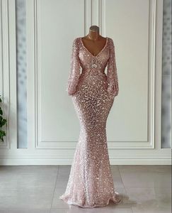 Arabski Aso Ebi Pink Mermaid Sukienki Promowe Gillter cekinowy koronkowy długi rękaw V-dół wieczorny sukienka Abenkleider Lang