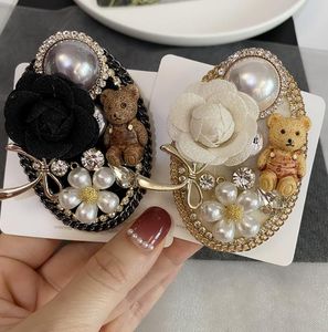 Classic Design Pin Brooches Crystal Fashionable And Lovely brooches Jewelry Vintage buckle Pin