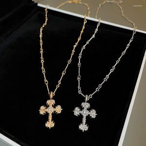 Chains 2023 Design Gothic Punk Style Gold Cross Necklace For Women 14K Real Exquisite Pattern Carving Clavicle Chain Jewelry
