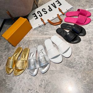 Designer-Frauen-Revival-Flachmules-Hausschuhe, Luxus-Schuhe, Sandalen, Gold-Silber, Monogramm-geprägtes metallisches Lammfell, Sommer-Flip-Flops, vielseitige Größe 35–42