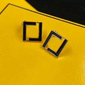 Biżuteria Projektantek Studs Kolczyki dla kobiet klasyczne projektanci Studs kolczyki damskie moda wszechstronna impreza wisiorka do uszu 2303244PE