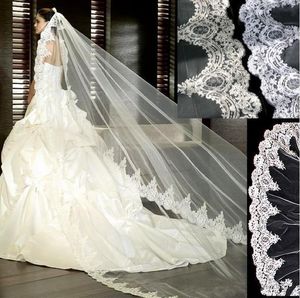 Bridal Veils 2023 Charmig White Ivory Long Train Spets Applique Edge Wedding With Combs Accessories