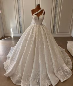 Luxury Ball Gown Wedding Dresses Sleeveless V Neck Sequins Appliques Ruffles One Shoulder Bridal Gowns Zipper Formal Dress Plus Size Custom Made Vestido de novia