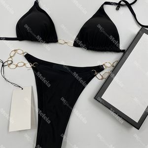 Bikinis Sexy Designer de moda de banho feminina de duas peças 2023 Carta de moda de verão Cadeia de roupas de banho Girlas de coloração sólida Biquíni de festa de praia