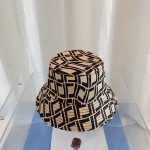 Tasarımcı Kova Şapkaları Kadınlar Erkek Şapka Kapakları Kadınlar Casquette Cap Yaz Unisex Mektuplar Bonnet Beanies Erkek Dış Mekanlar Kapak Şapkaları 2204214D