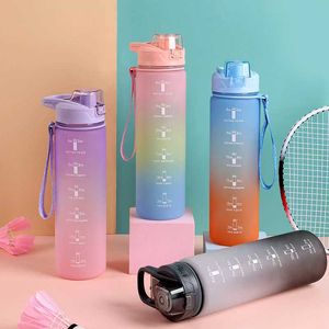 Garrafa de água 1L Garrafa de esportes com marcador de tempo Garrafa de água plástica com corda Mulheres fitness garrafa de água ao ar livre Kawaii Large Drinkware P230324