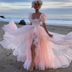 Light Pink Prom Dresses A Line Side Split Evening Gowns With Short Sleeves Sweetheart Neckline Sweep Train Ruffled Chiffon Beach Formal Dress