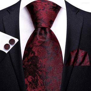 Bow Ties Burgundy Black Floral 2023 Eleganckie męskie krawat panowie dżentelmeni dla mężczyzn Business Candky Mankiety Hi-tie projektant