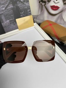 2023 Yeni Marka Kalp Güneş Gözlüğü Moda Kadın Tasarımcı Güneş Gözlüğü Erkek Tasarımcı Dilimlemeli Çerçeveler İthal Pola Baoli HD Polarize Lens Metal Logosu Mozaik Güneş Gözlüğü