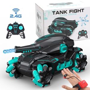 ElectricRC Car Rc Carro Armato Giocattolo 24G Radiocomandato 4WD Crawler Bomba ad Acqua Gesti di Controllo di Guerra Multigiocatore RC Per Ragazzo Regalo per Bambini 230325