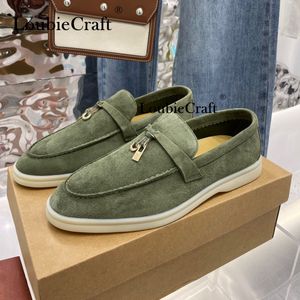 Sandaler Summer Walk Moccasins Kvinnor Loafers Female Flat Shoes Armegreen Suede Leather Tassel Metal Lock Slip On Causal Mules Master 230325