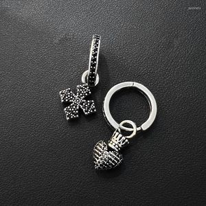 Dangle Earringsデリケートブラックジルコンクロス非対称クラウンハートハイポアレルゲン系ストリートパーティー毎日のアクセサリー