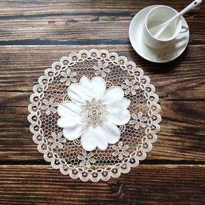 Table Mats European Handmade Crochet Embroidered Velvet Round Mat Cup Cushion Fruit Plate Cover Tea Party Wedding Decoration