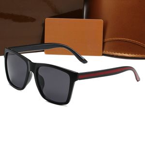 2023 Novidades Designer de luxo Óculos de sol retangular Óculos de sol de alta qualidade Óculos femininos masculinos Óculos femininos Óculos de sol UV400 lente Unissex Com caixa 3535
