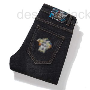 Men's Jeans Designer Casual Stretch Embroidery Black Slim Fit Small Straight Leg Pants Fashion IZRD