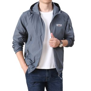 Men's Jackets Ice Silk Hoodie Jacket Men Summer Lightweight Waterproof Quick Dry Skin Coat Casual Thin Breathable Outwear windbreaker M-5XL 230325