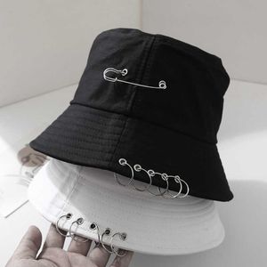 Breda randen hattar brosch ring harajuku hink hatt män kvinnor unisex k pop bob utomhus beh sol hatt mode panama snygg fiske fiskare mössa p230311