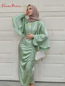 Ethnische Kleidung Ramadan Eid Djellaba Feminines muslimisches Kleid Dubai glänzend weich seidig Satin Abaya Türkei Islam Abayas Robe WY805 230324