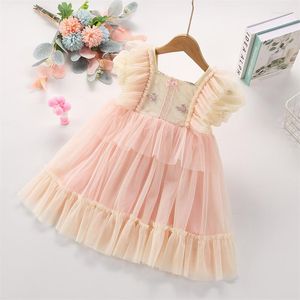 Abiti da ragazza 2023 Summer Girls Flare Sleeve Ruffles Cake Dress For Kids Princess Tulle Birthday Embroidery Abbigliamento Toddler Causal Wear