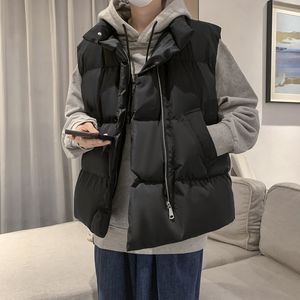 メンズジャケット冬の温かい綿パッド付きベスト韓国ファッション男性のノースリーブパーカージャケットスタンドカラールーズブラックコートY2Kメンズ衣服230325