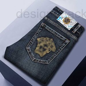 Jeans da uomo Designer Estate Nuovo stile Individualizzato Leggero Lusso Elastico Slim Fit Tendenza Leggings europei piccoli 9ZFA