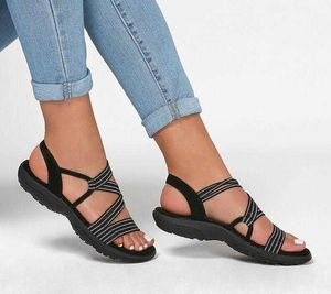 Sandaler plus size Sandaler Kvinnor 2022 Summer Comfort Soft Sole Flat Beach Shoes Sandaler Casual kilar Sandaler Kvinnor Stängd tå Sandal Z0325