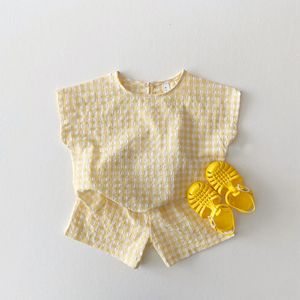 Pijamalar yaz bebek kız çiçek kalp giysileri set çocuk şort kol 2pcs takım elbise kızlar tişörtler şort bebek kıyafetleri 230325