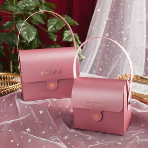 Present Wrap Bag Packaging Påsar Box Portable Wedding Candy för gynnar Baby Shower Birthday Party Tack