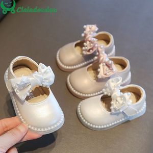 First Walkers 11.5-15.5cm Brand Infant Baby Girls Soft Sole Bowknot Princess Wedding Dress Flats Prewalker born Pearls Toddler Autumn Shoes 230325