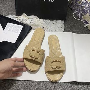 Slipare designer skor Paris mjuk botten mångsidig kanal gummi flip-flops platt sandal kvinnor tory