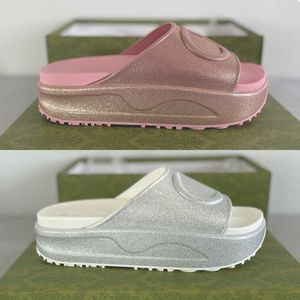 Nya tofflor Sandal Sliders Macaron tjock botten Non-Slip Soft Bottom Fashion G House Slipper Women Wear Beach Flip-Flops Bekväm med Box No438