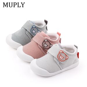 First Walkers Infant Toddler Shoes Spring Girls meninos Sapatos casuais de fundo macio desenho animado de alta qualidade Baby First Walkers Shoes 230325