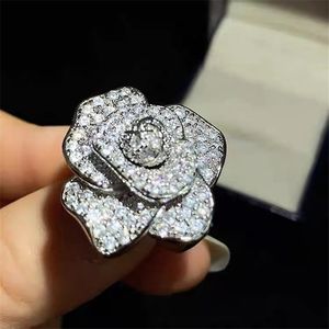 Sweet Rose Flower Designer Band Rings Ajusterable Size Fashion Luxury Diamond Crystal Stone Silver Floral Love Ring Party Wedding Jewelry