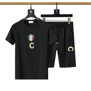 Tute da uomo Abbigliamento casual estivo piccolo colletto tondo classico modello di lettera stampa di moda maniche corte e pantaloncini da uomo top da uomo T-shirt vestiti