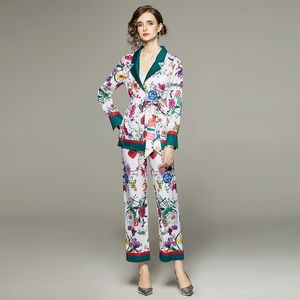 Kvinnor Retro Floral Designer Pyjamas Ställer in långärmad V-hals snörning upp båge eleganta toppar och breda benbyxor set 2023 Spring Fall Fashion Runway Home Wear Two Piece Suits