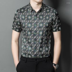 Men's Casual Shirts European Luxury Silk For Men Vintage Print Short Sleeved Summer Fashion Quality Smooth Comfortable Camisa Masculina