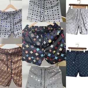 Moda Mens Designers Shorts Secagem Rápida SwimWear Impressão Verão Board Beach Calças Homens Nadar Curto Tamanho Q1