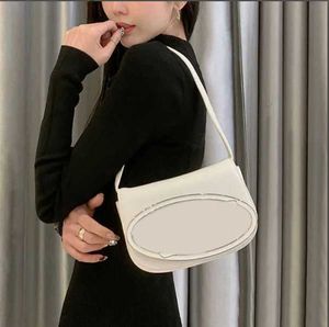 Dショルダーバッグハーフムーンファッション女性ショルダーバッグシンプルなデザインスタイリッシュな腕バッグ新しい高品質のトートハンドバッグ財布220608x