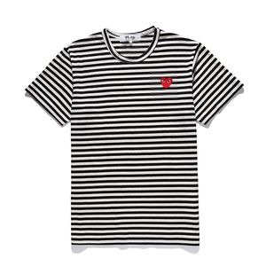 Designer T-shirt dos homens CDG Com Des Garcons JOGAR Coração Vermelho T-shirt de Manga Curta Listrado Preto / Branco Tamanho XL tee