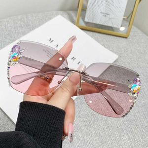 Luxury Designer High Quality Sunglasses 20% Off diamond inlaid Sunscreen large frame anti ultraviolet camera magic