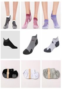 2022 Align Lu07 Socks Women039sおよびMen039s Cotton Wild Classic Breathable Stockings Black White Mix and Match Sports Fitne9807322