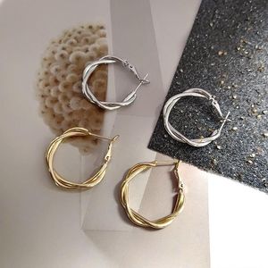 Hoopörhängen Huggie Vintage 2,7 cm Guldmetalltråd Twisted Silver Earring For Girls Fashion Women Jewelry Wholesale Argolas Brincohoop