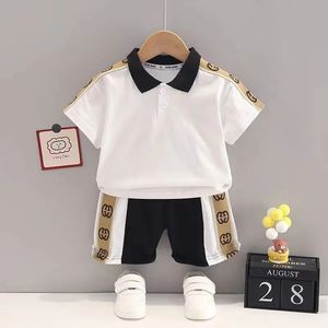 Conjunto de roupas de verão para meninos e meninas, camisa manga curta e shorts, roupas de duas peças, crianças, conjunto de roupas esportivas, menino 1 2 3 4 5 anos