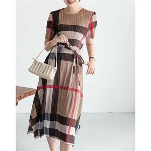 Sukienki na co dzień dla kobiet w paski żakardowa linia Mini sukienka elegancka koktajlowa wieczorowa Bodycon Vestido De Mujer odzież klubowa rozmiar M-4Xl