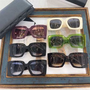 10% rabatt på lyxdesigner Nya herr- och kvinnors solglasögon 20% rabatt Xiaoxiangjia Square Plate Style Mångsidig modenätverk Röd Samma stil CH5480
