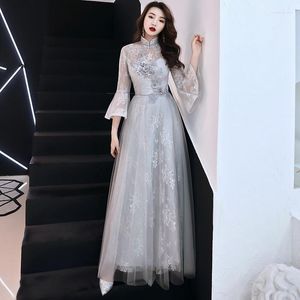 Abbigliamento etnico Ricamo Grigio Orientale Sottile Lungo Matrimonio Donna Sexy Abito da sera Cheongsam Abiti da principessa eleganti Qipao moderno