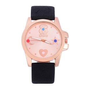 Orologi da polso Top DQG Orologio da donna di marca Fashion Dress Quartz Ladies Casual Leather Gift Bear Clock Relogio Feminino